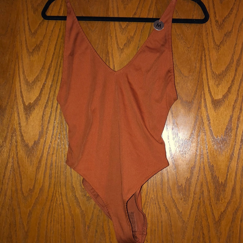 NWT burnt orange ribbed one piece swimsuit - Picture 2 of 5